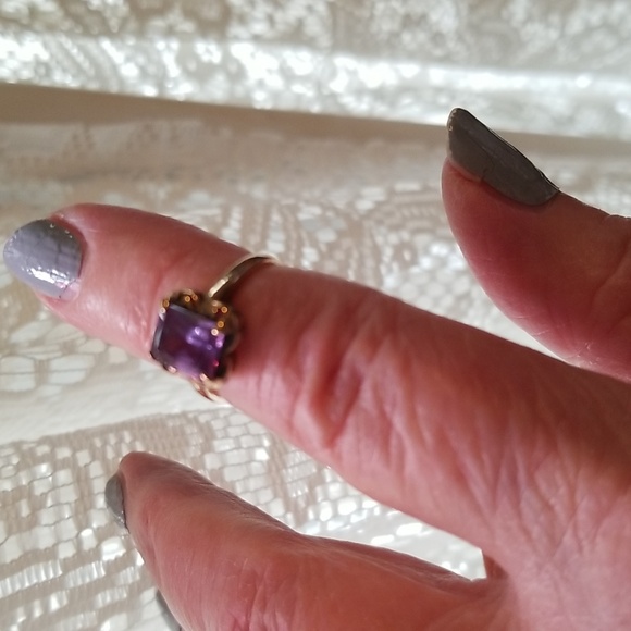 Vintage 10K gold ring with Amethyst stone - Picture 10 of 10